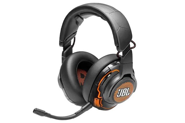  JBL Quantum One Gaming headset 